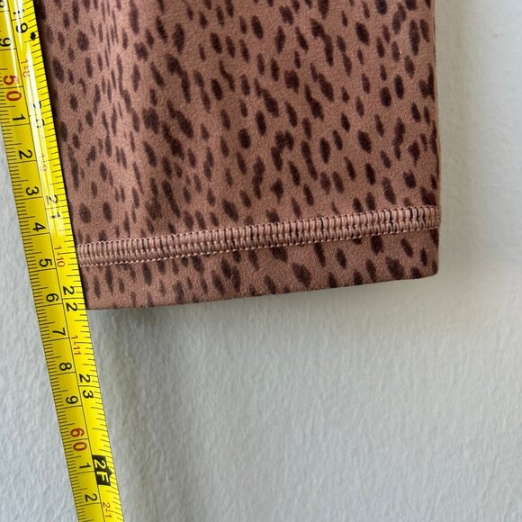 Athleta Salutation Animal Print Leggings w/ Stash Pockets Womens Size M - Picture 11 of 12